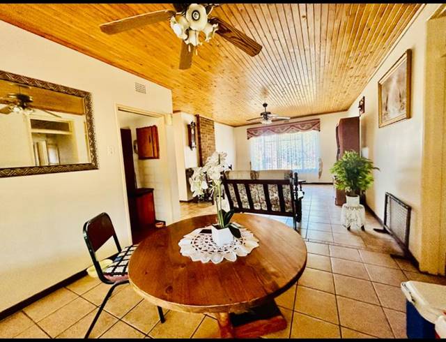 3 BEDROOM HOUSE FOR SALE IN VANDERBIJLPARK SE 6